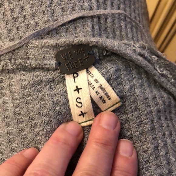 Distressed thermal waffle knit sweater - Picture 3 of 3